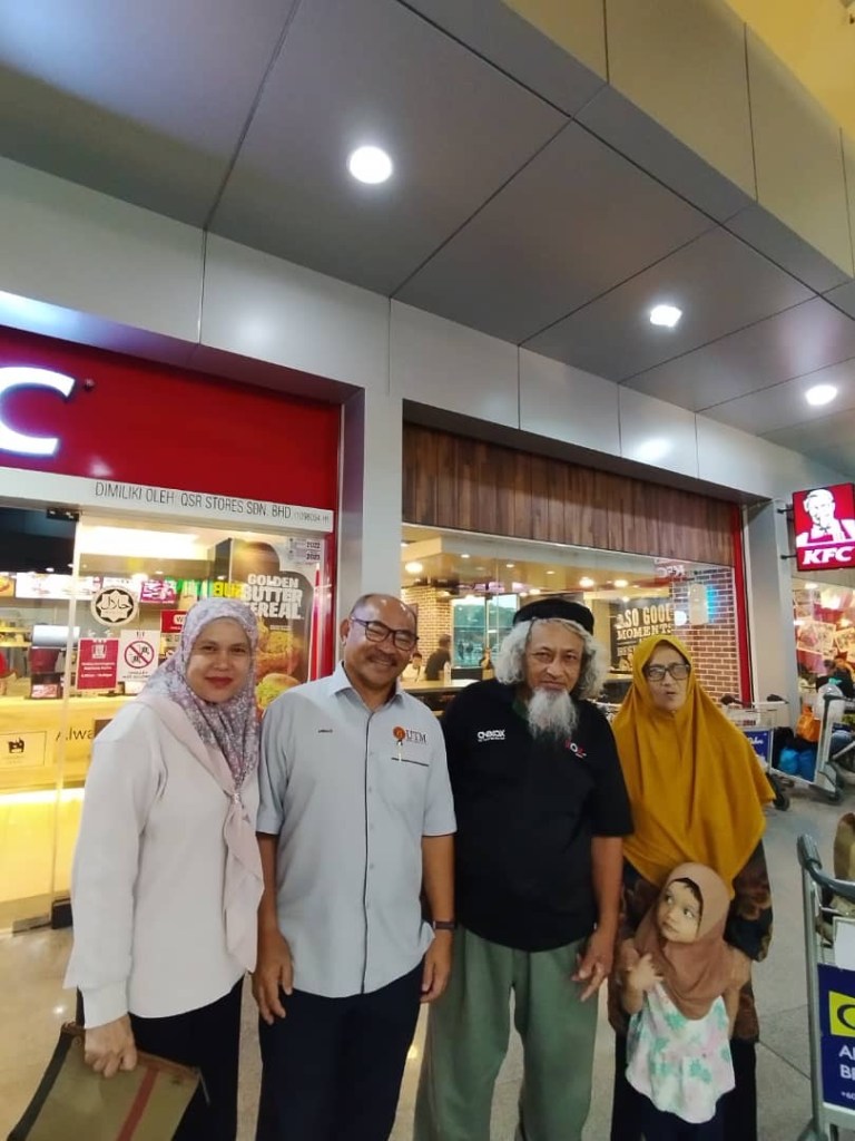 b4d47658-b322-4c25-a288-f86c9a8127b7-1